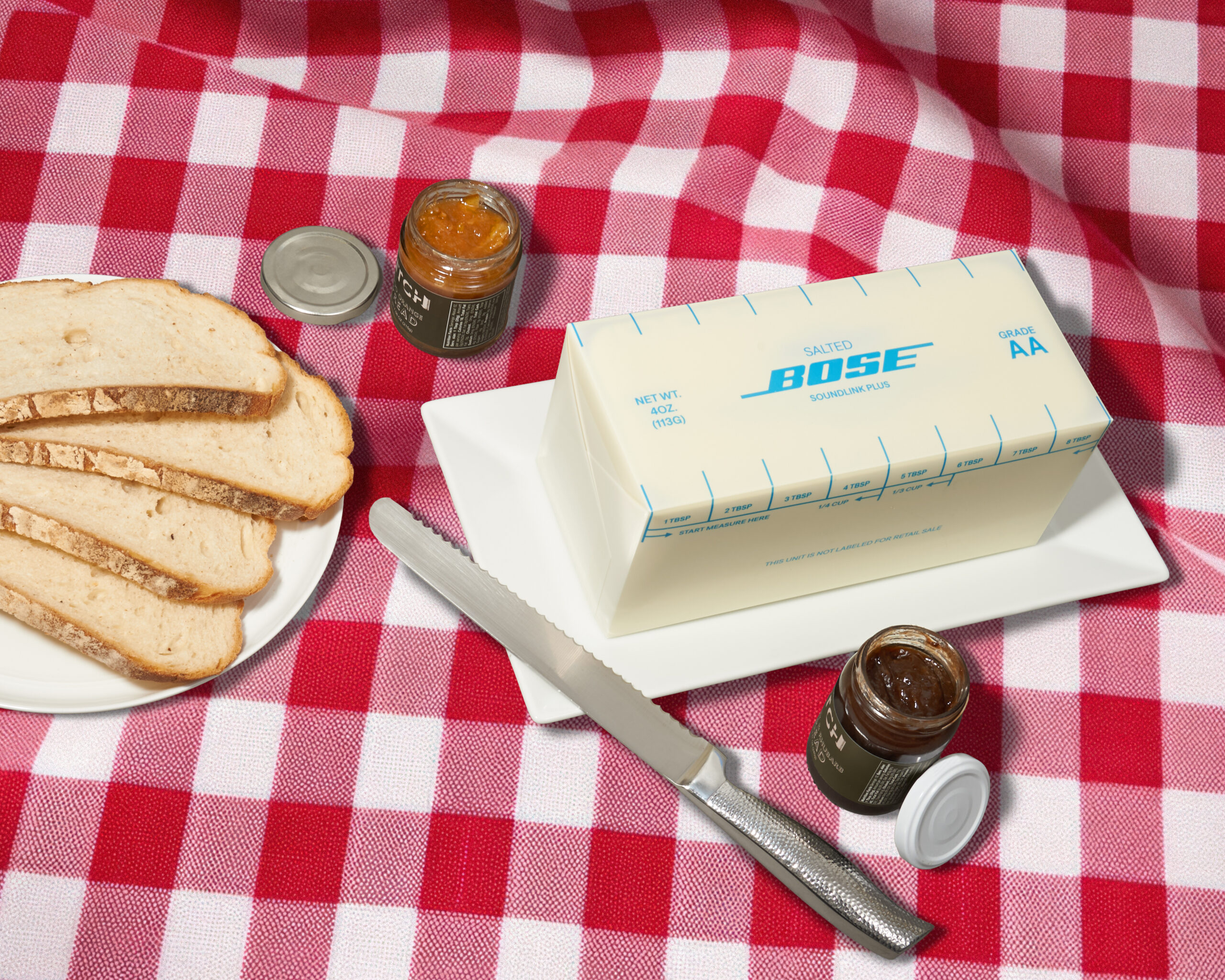Bose SoundLink Plus Buttermania custom packaging photography